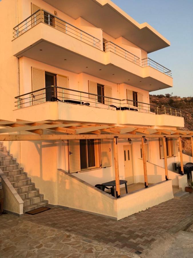 Bluemoon Suites Sarandë Exterior foto