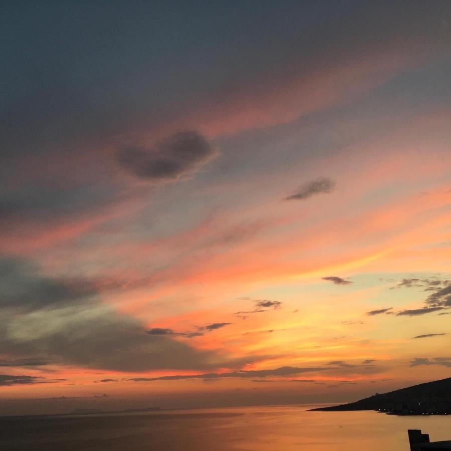 Bluemoon Suites Sarandë Exterior foto
