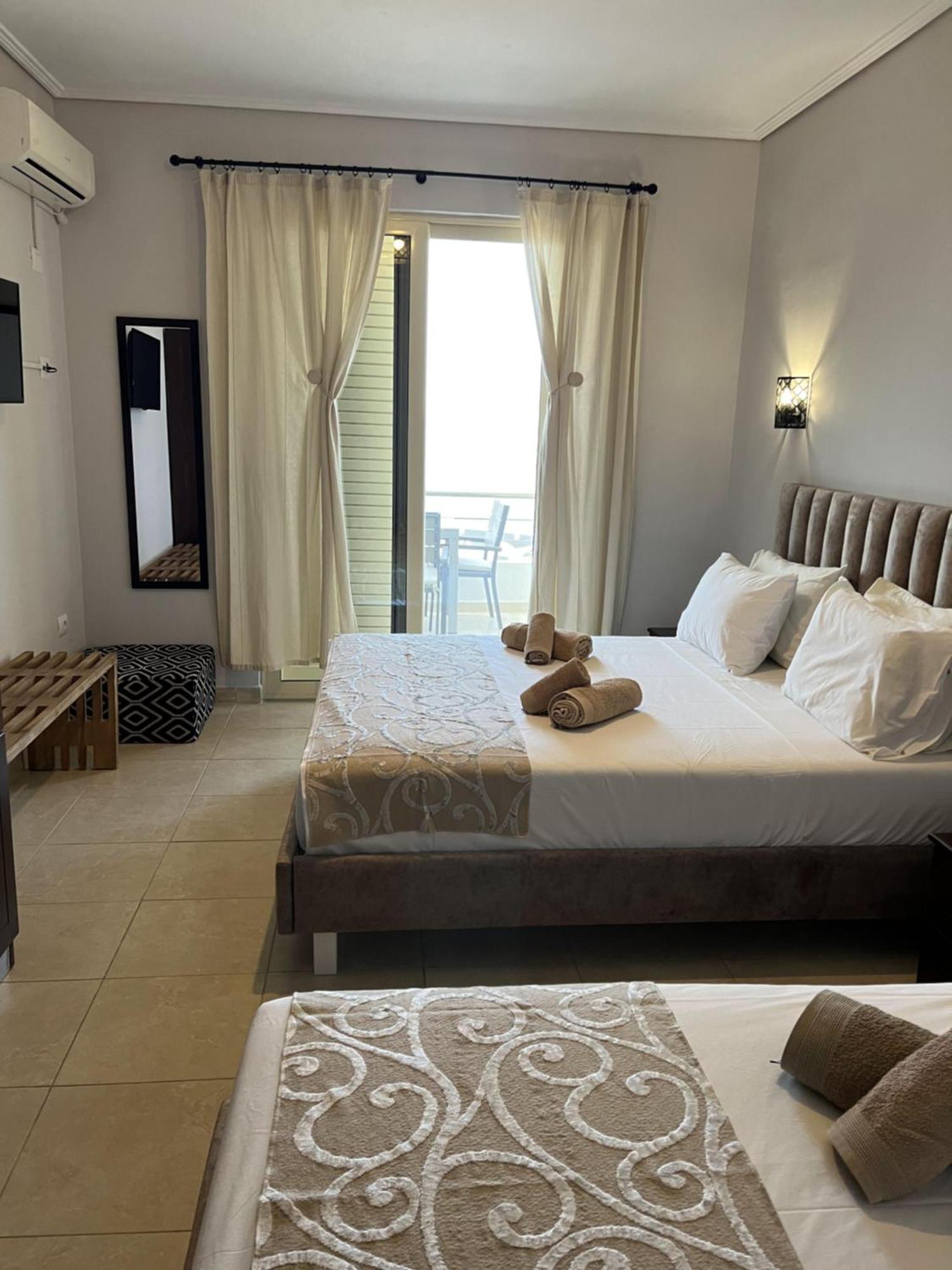 Bluemoon Suites Sarandë Exterior foto