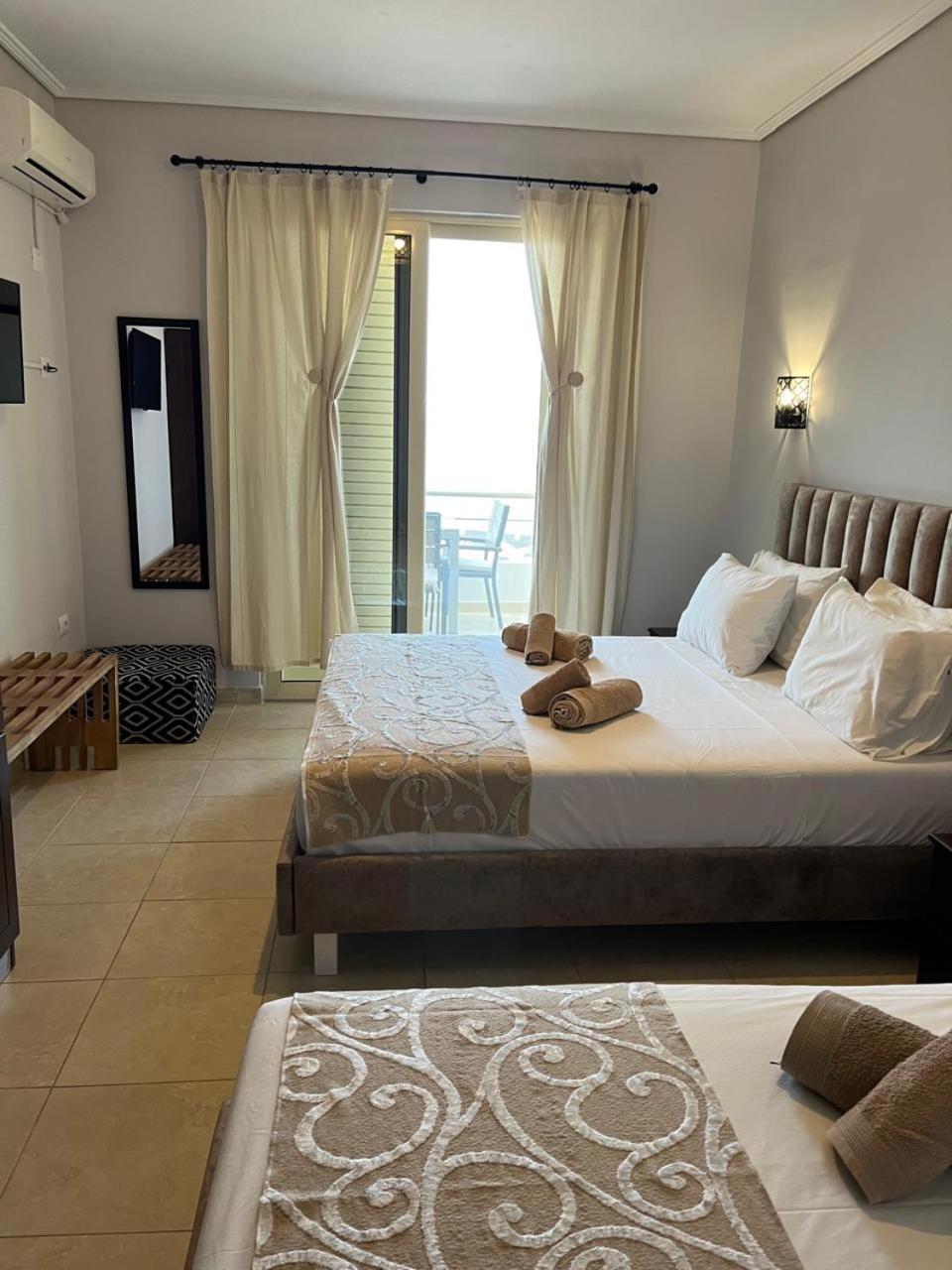 Bluemoon Suites Sarandë Exterior foto